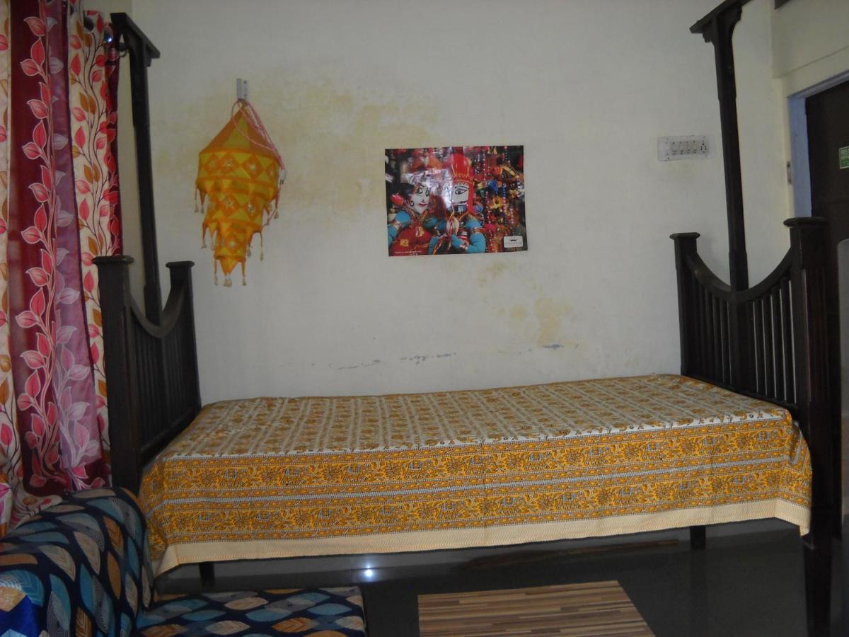 Nadya Homestay For Female & Family Dźajpur Zewnętrze zdjęcie