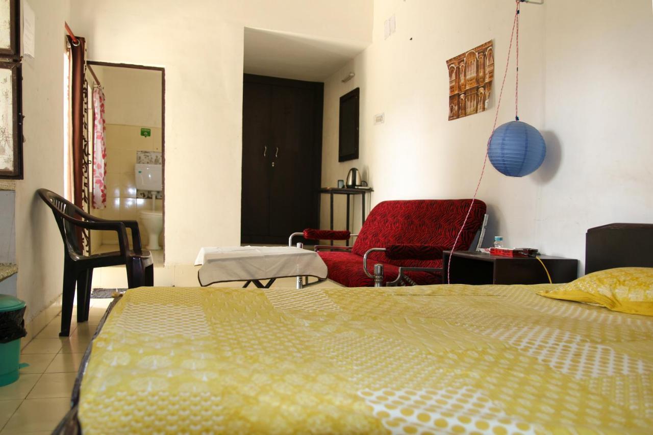 Nadya Homestay For Female & Family Dźajpur Zewnętrze zdjęcie