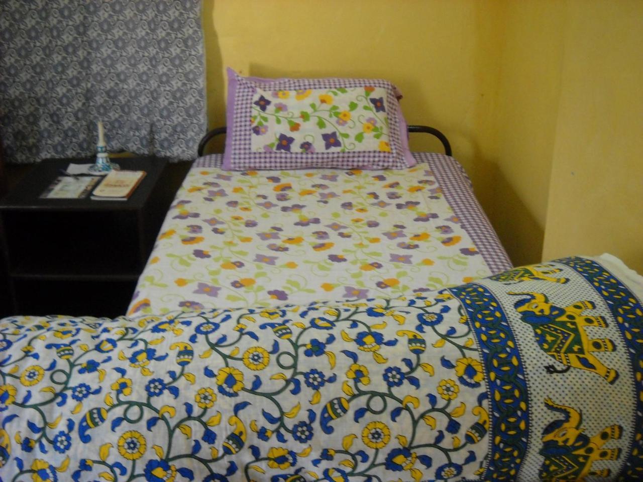 Nadya Homestay For Female & Family Dźajpur Zewnętrze zdjęcie