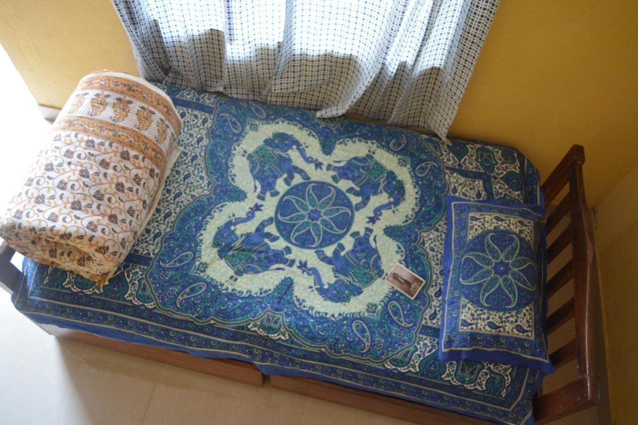Nadya Homestay For Female & Family Dźajpur Zewnętrze zdjęcie