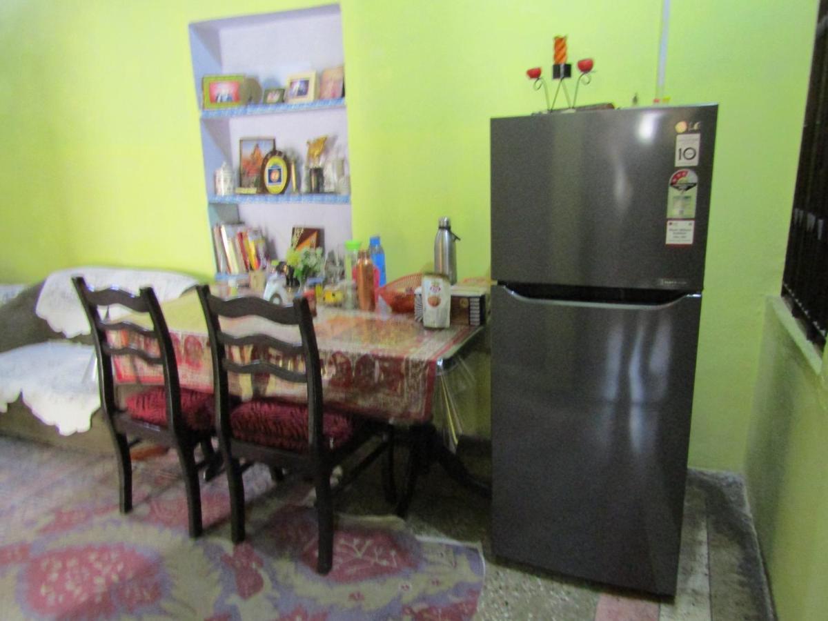 Nadya Homestay For Female & Family Dźajpur Zewnętrze zdjęcie